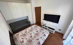 Piccolo monolocale confortevole vicino a Milano